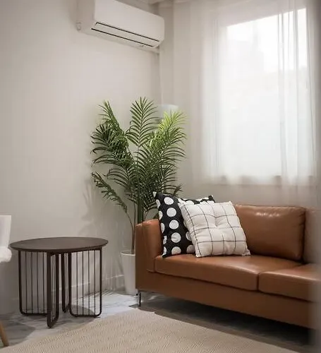 Split Level House In Hongdae