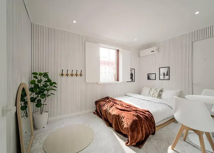 Split Level House In Hongdae