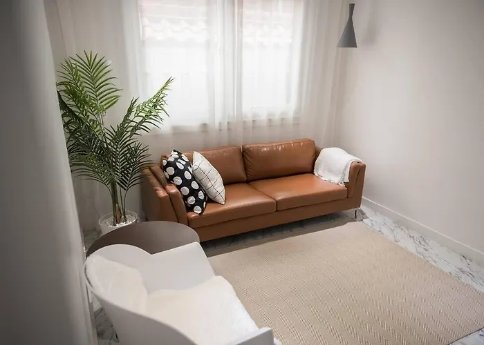 Split Level House In Hongdae Apartment
