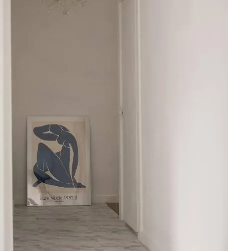 Split Level House In Hongdae Apartment