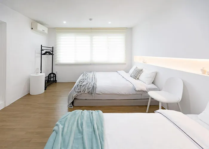 Split Level House In Hongdae